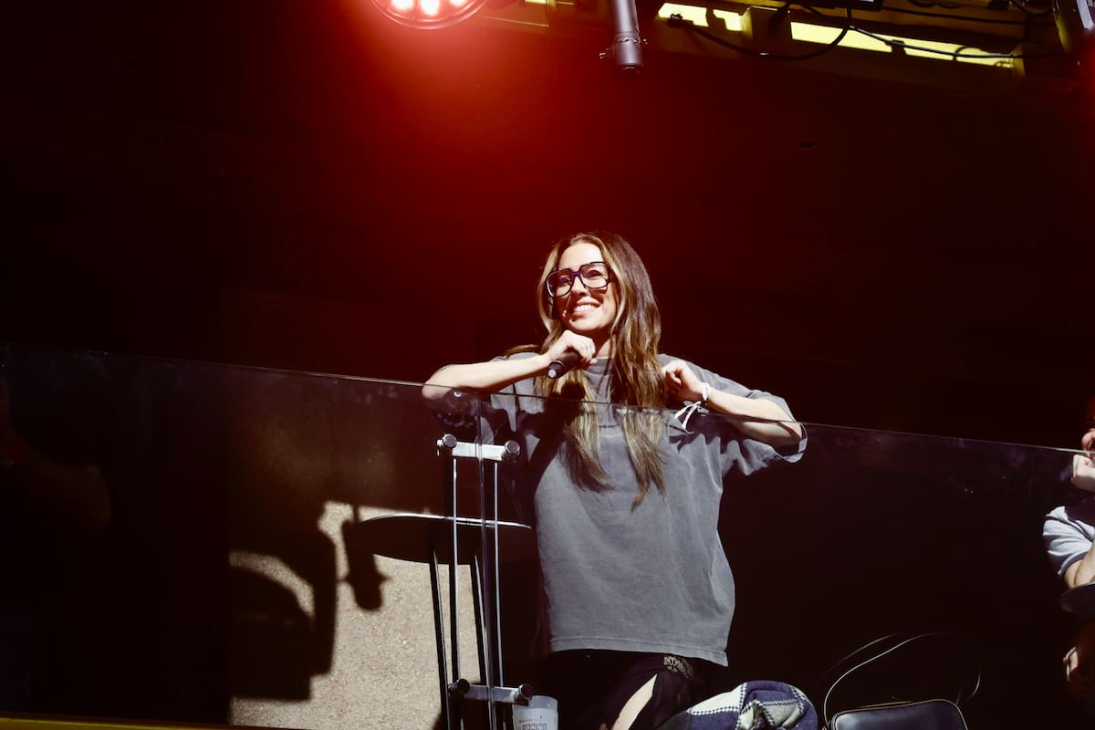 La actriz Blanca Suárez no quiso perderse el show de su amigo Alborán. La sorpresa emocionó al malagueño y a todos los asistentes. ¡Momentazo!