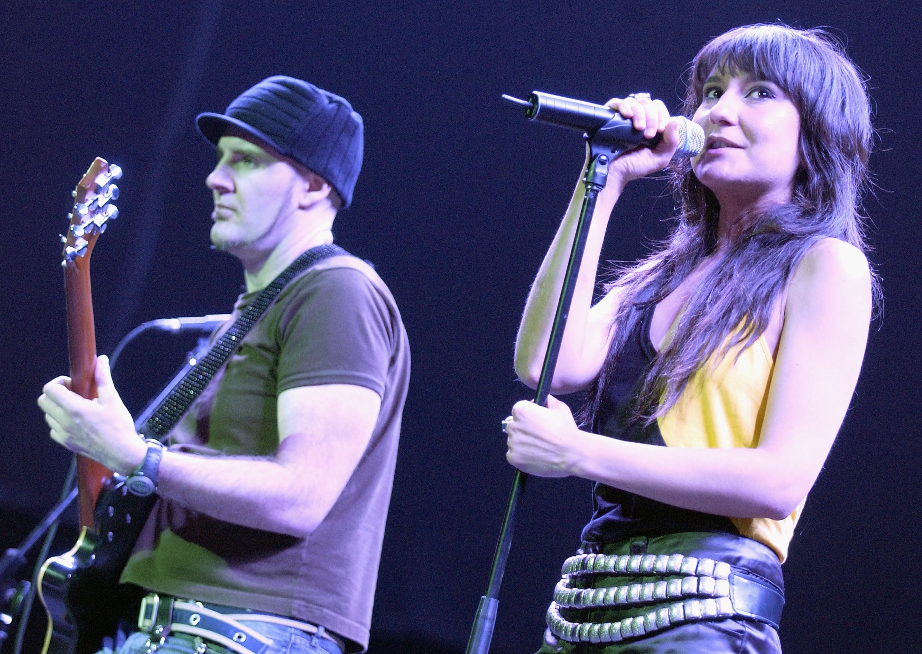Amaral, en concierto en San José (California), en mayo de 2004.