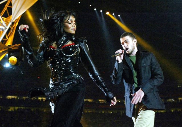 Janet Jackson yJustin Timberlake, durante el intermedio de la Super Bowl XXXVIII, en 2004.