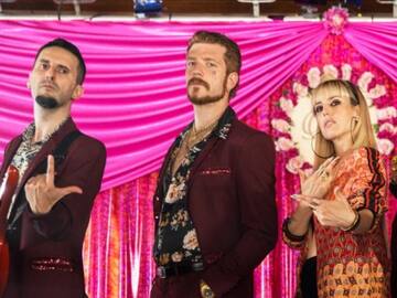 Los cines estrenan la gamberra ‘Operación Camarón’ y ‘Lucas’, una advertencia sobre el peligro del catfishing