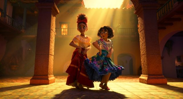 Dolores y Mirabel en &#039;Encanto&#039;.