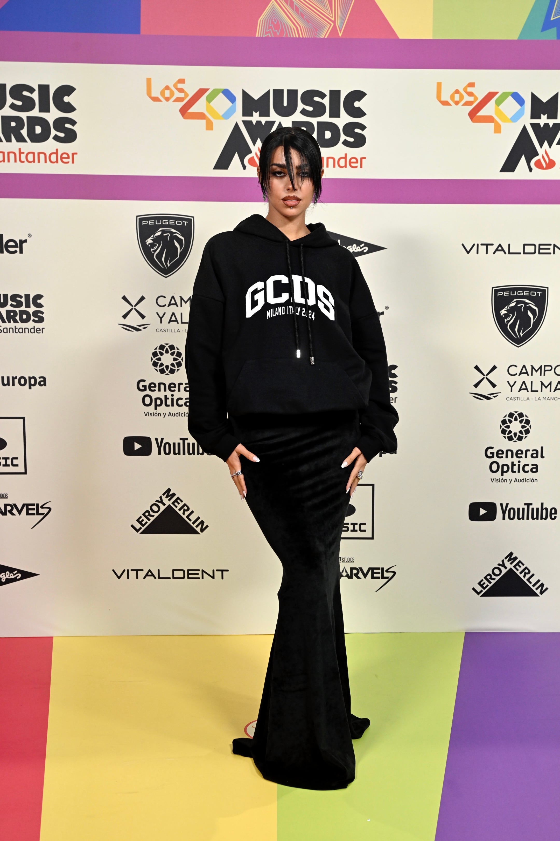 Paula Cendejas en la alfombra roja de LOS40 Music Awards Santander 2023 / Foto: Jorge París y Elena Buenavista