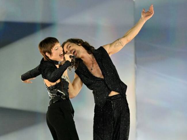 Mia & Dion, los representantes de Reino Unido en Eurovisión 2023 que han quedado descalificados tras la primera semifinal.