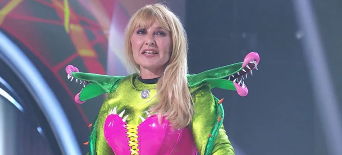 Fotograma de Cayetana Guillén Cuervo como Planta Carnívora en Mask Singer 5
