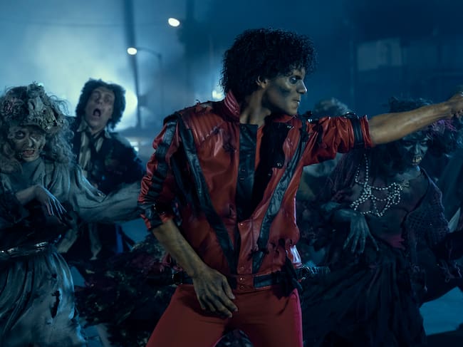 Jaafar Jackson como Michael Jackson en una escena de la grabación del videoclip de 'Thriller' en la película 'Michael'. / Glen Wilson