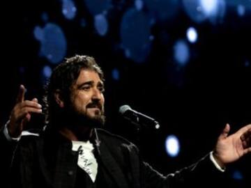 Antonio Orozco publica su primera foto con sus dos hijos juntos