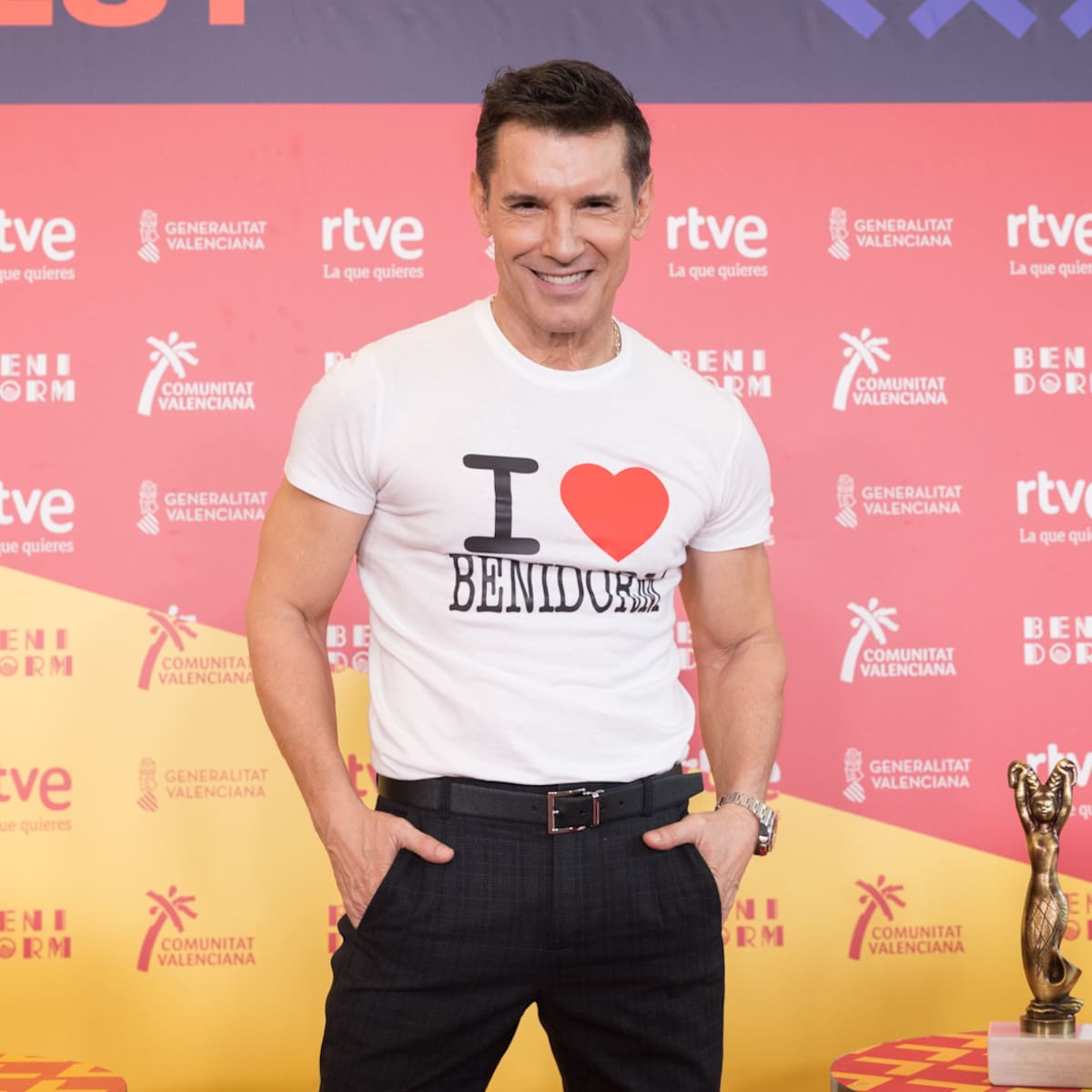 Jesús Vázquez cumple y canta en la final del Benidorm Fest 2026: "Hace 30 años que no canto esta canción"