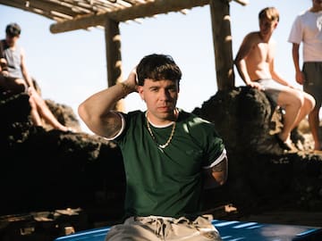 Quevedo presenta su nuevo disco 'El Baifo' y desvela la fecha de lanzamiento con un espectáculo de drones