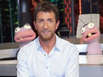 Pablo Motos deja ‘El Hormiguero’ en manos de Nuria Roca, pero aparece unos minutos e impacta con su estilismo