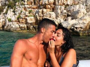 El amor es para el verano... Lo confirman estas parejas de celebs