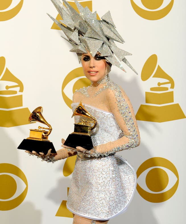 Lady Gagacon su Grammy a Mejor Album Dance
