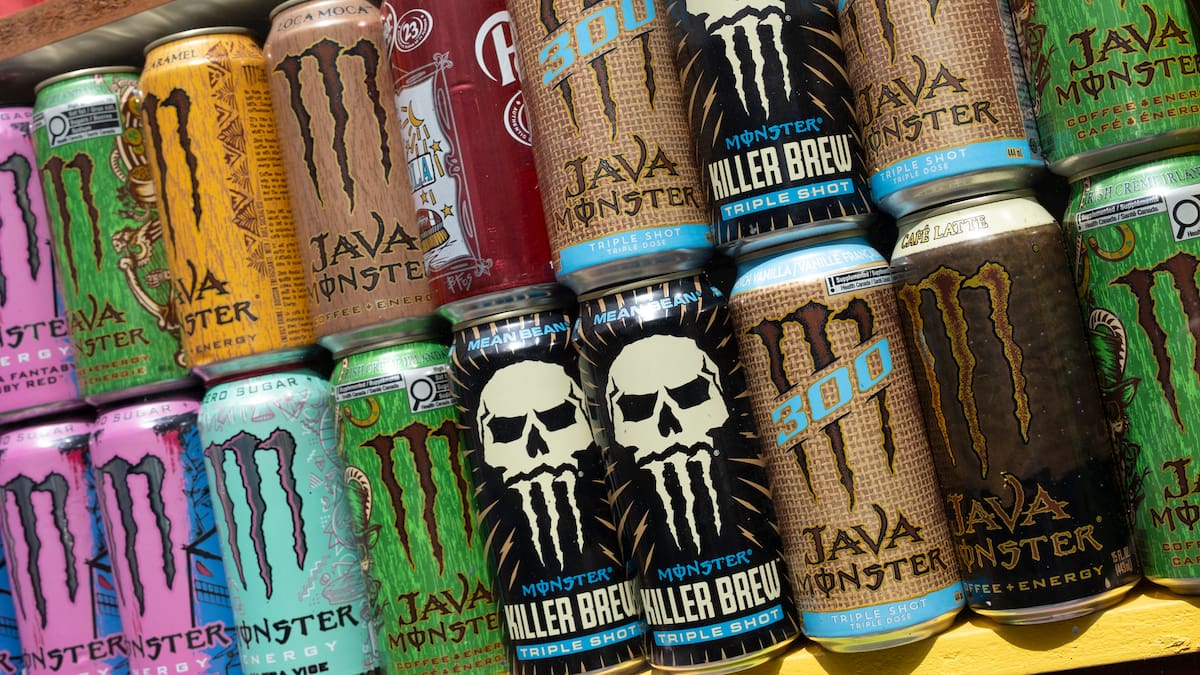 Consumo prohibirá la venta de las bebidas energéticas a menores de 16 y restringirá las de alta cafeína hasta los 18