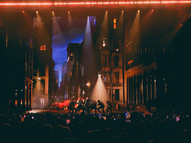 Rauw Alejandro actuando durante el 'Cosa Nuestra Tour' en Barcelona.