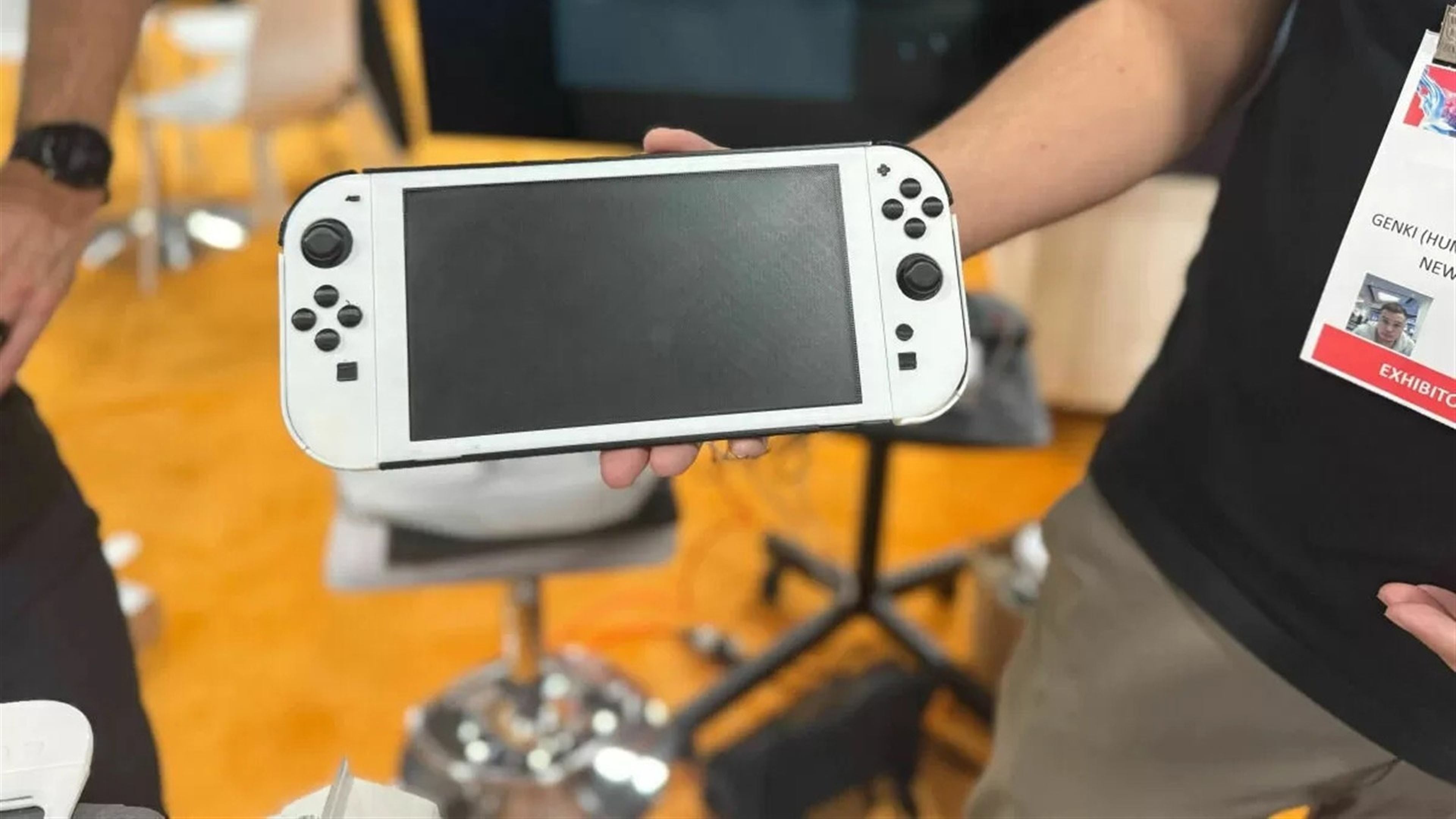 Modelo de Switch 2 de Genki en el CES 2025