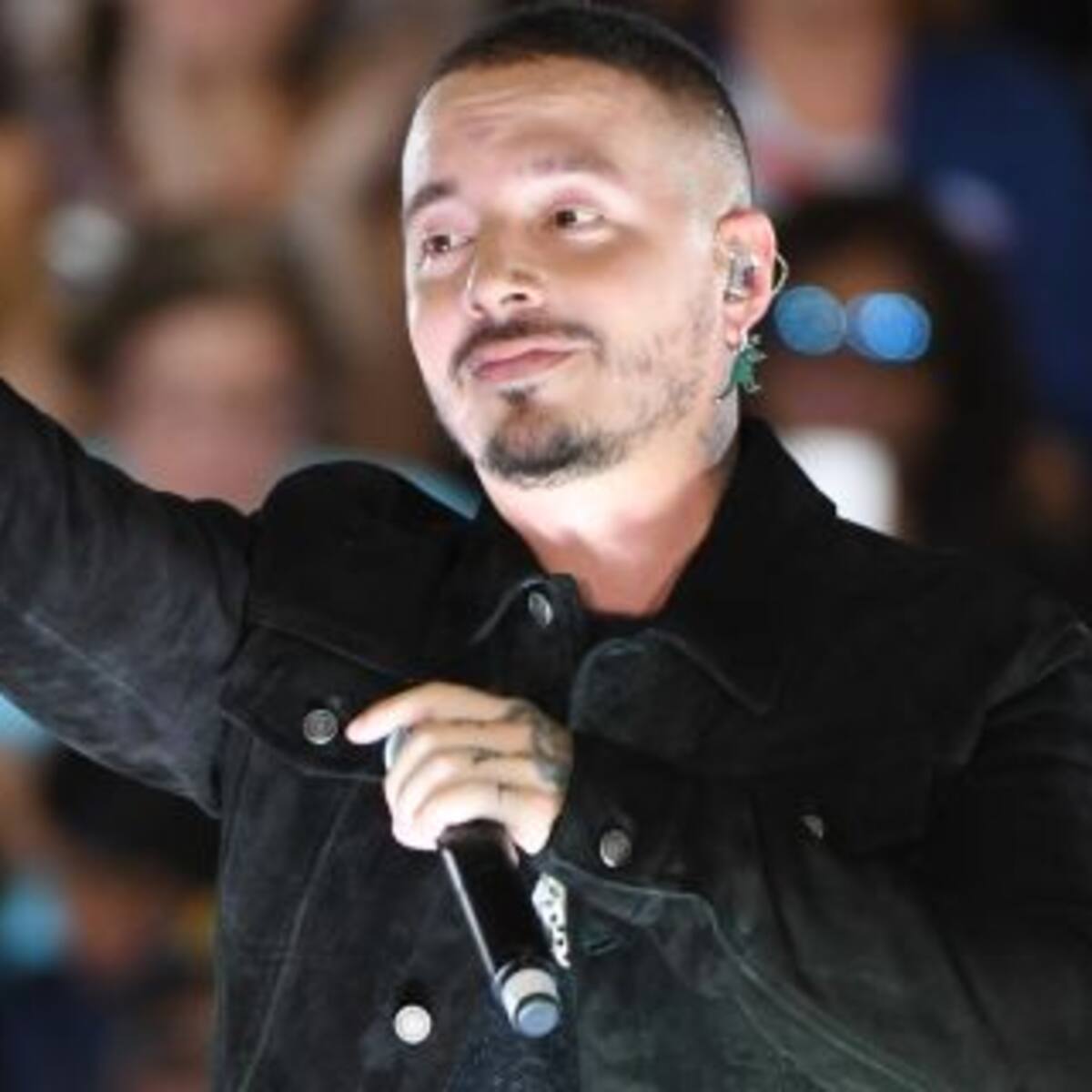 El terrible golpe de J Balvin durante su show