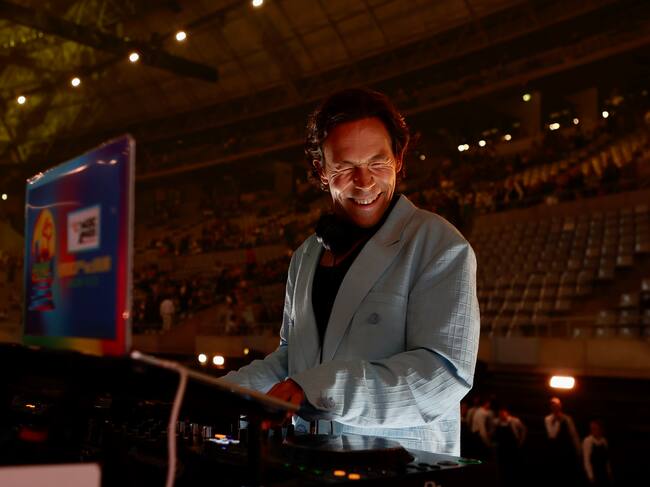 Nuestro dj, con valencia en la mente, el corazón y el alma, puso la música a LOS40 Music Awards Santander 2024