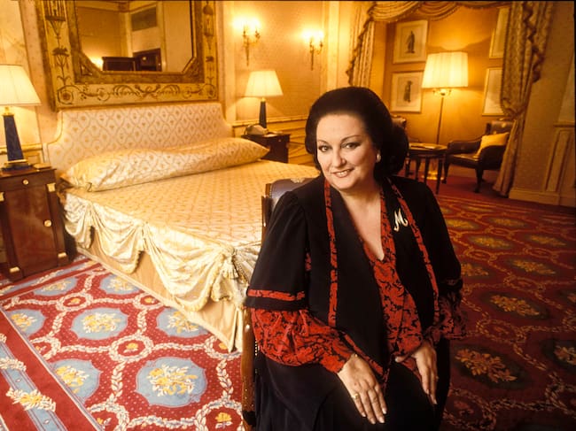 La soprano Montserrat Caballé, retratada en su habitación de hotel en Roma en 1992, cuando ya era un icono de la ópera.