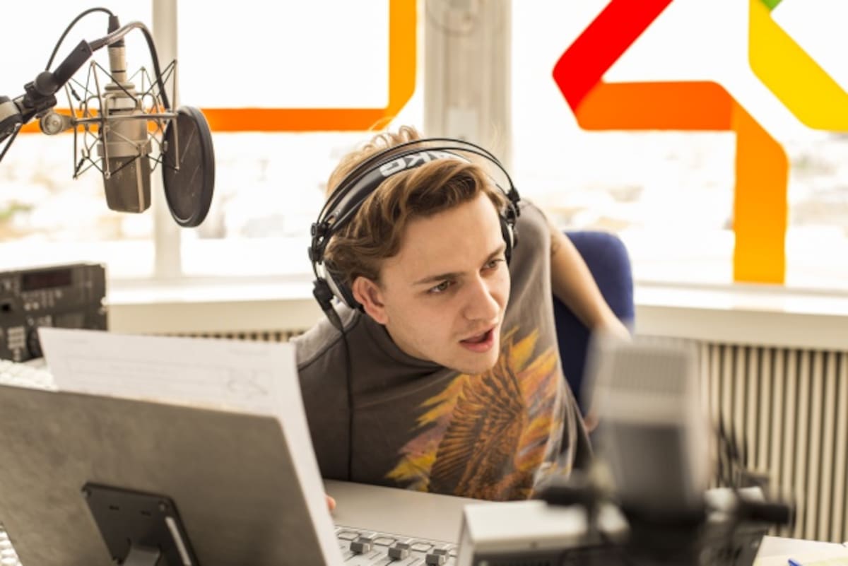 Scott Helman se divierte en el estudio Paul McCartney de LOS40