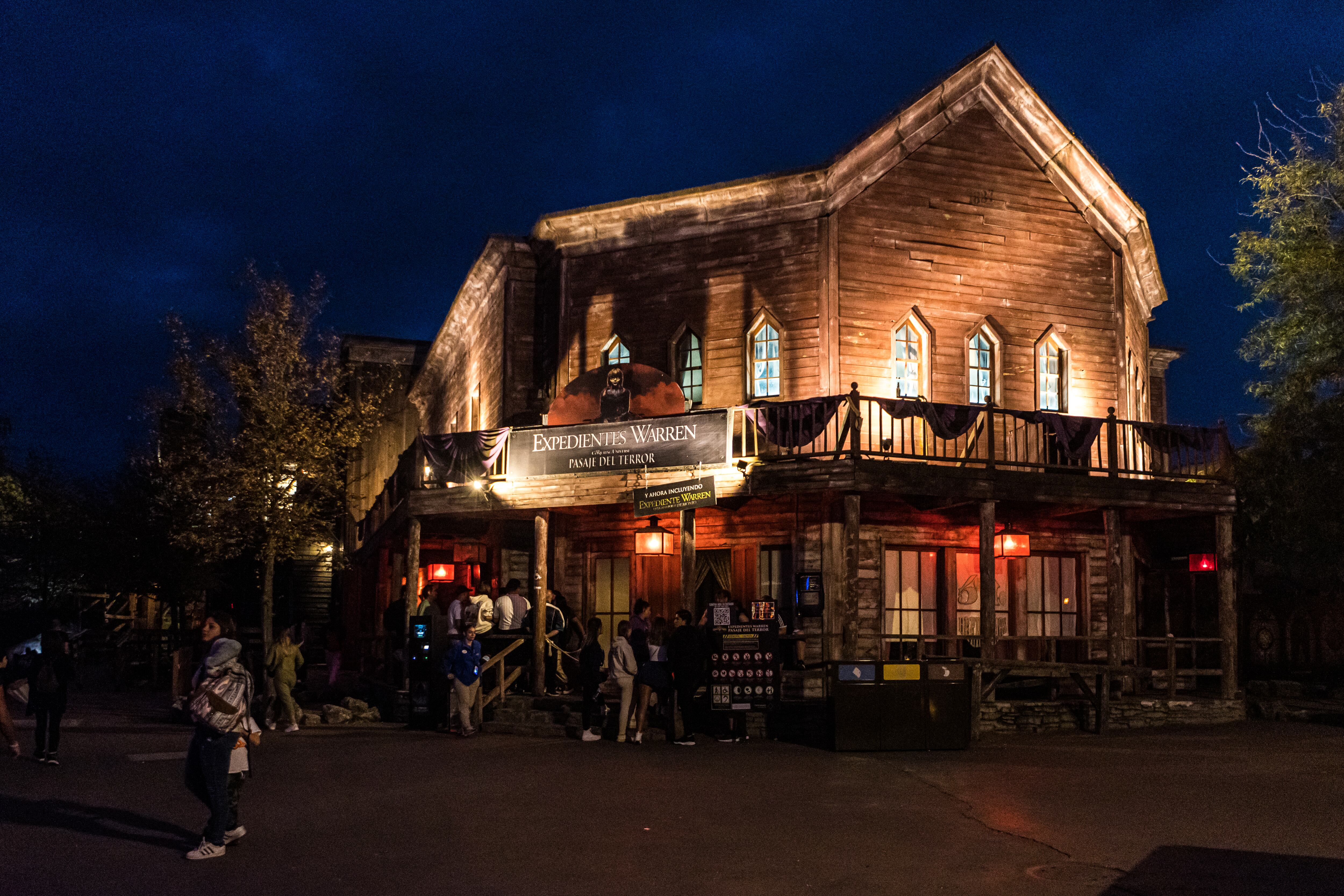 La casa del pasaje de 'Expediente Warren' en el Parque Warner Madrid. / David Benito/Getty