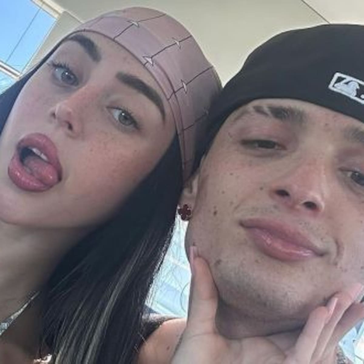 Nicki Nicole y Peso Pluma disfrutan de su amor en la playa