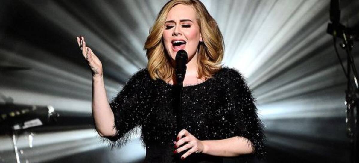 Adele dedicó su show a Brad y Angelina