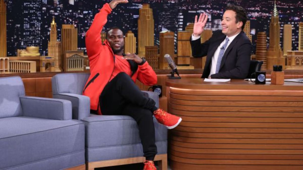 Jimmy Fallon y Kevin Hart casi "se hacen en sus pantalones"