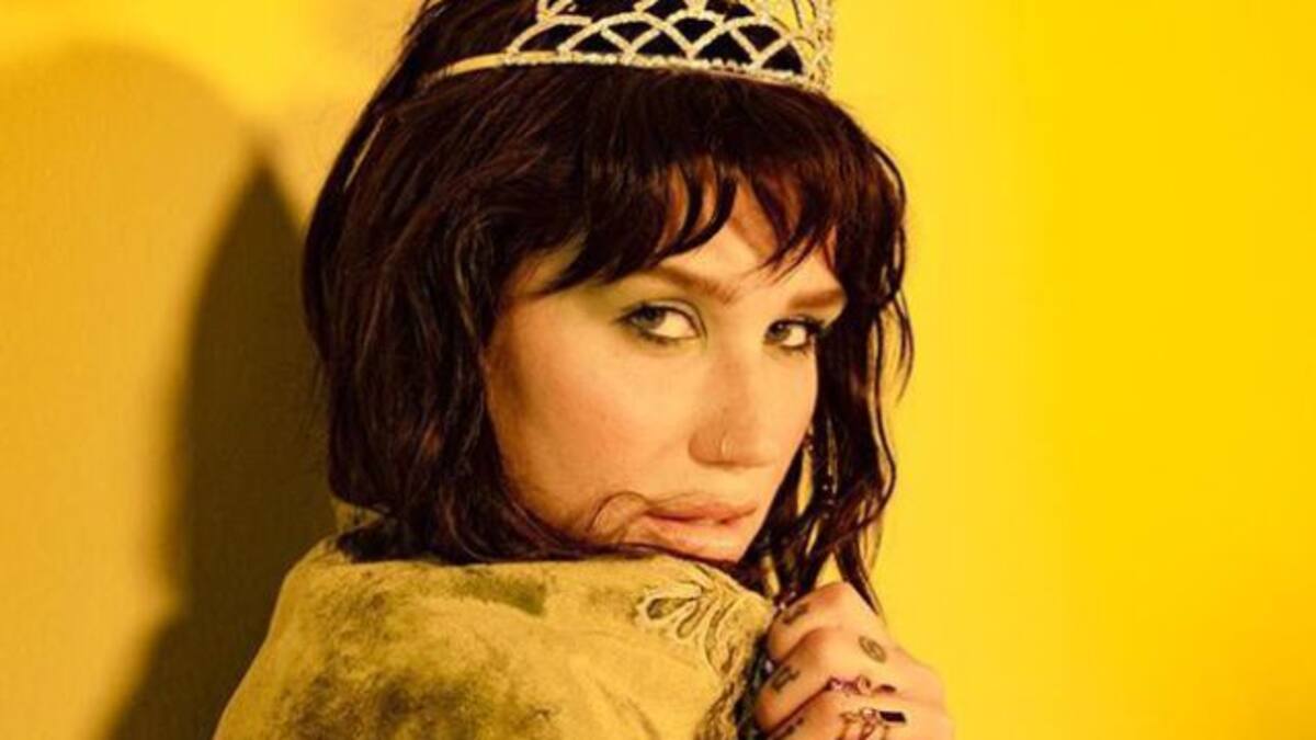 Kesha anuncia su regreso con nueva música que va a llegar "MUY pronto"