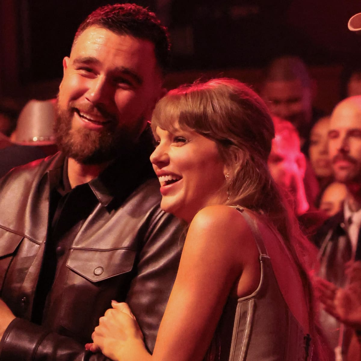 Travis Kelce habla por primera vez de Taylor Swift como "mi esposa" y de su boda: "Fue la mejor noche de mi vida"