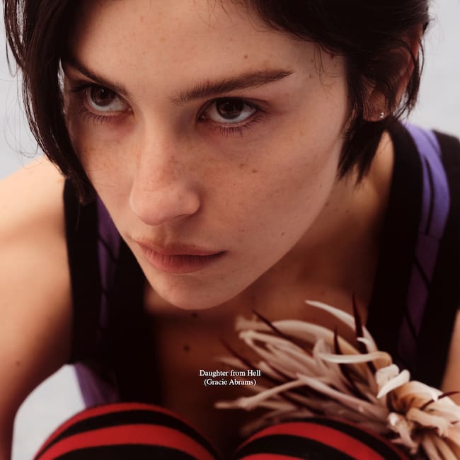 Portada de 'Daughter from Hell', álbum de Gracie Abrams.
