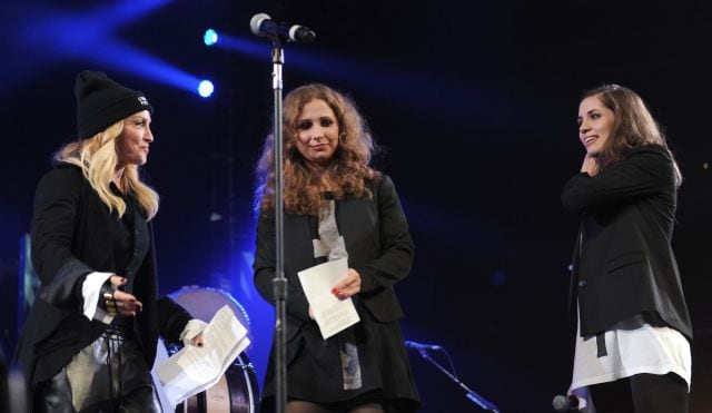 Madonna con Maria Aliójina y Nadezhda Tolokonnikova en 2014.