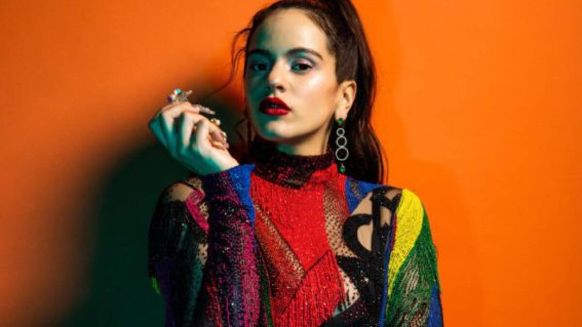 Rosalía le regaló un anillo a un fan que quiso robárselo