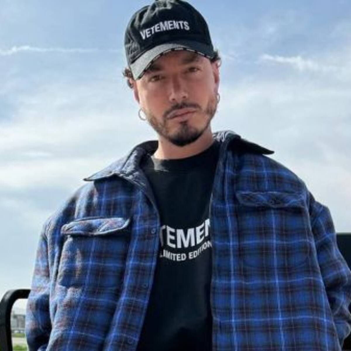J Balvin vivió una extraña situación con un Ovni y lo compartió en sus redes sociales