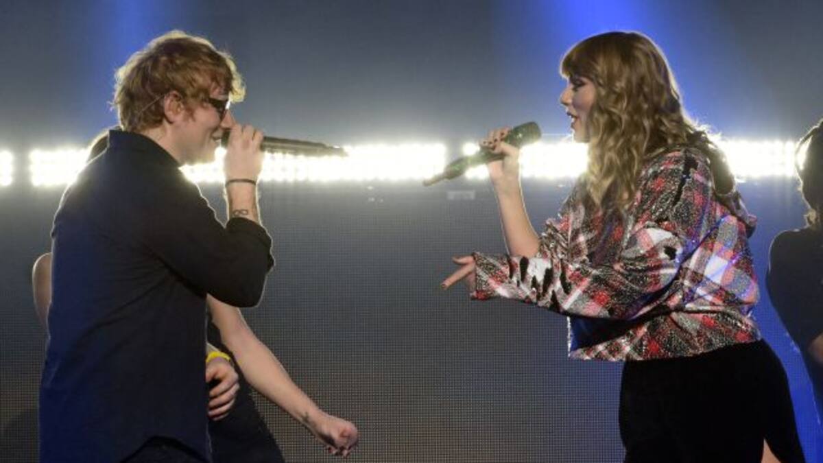 ¡Impresionante! Taylor Swift cantó junto a Ed Sheeran
