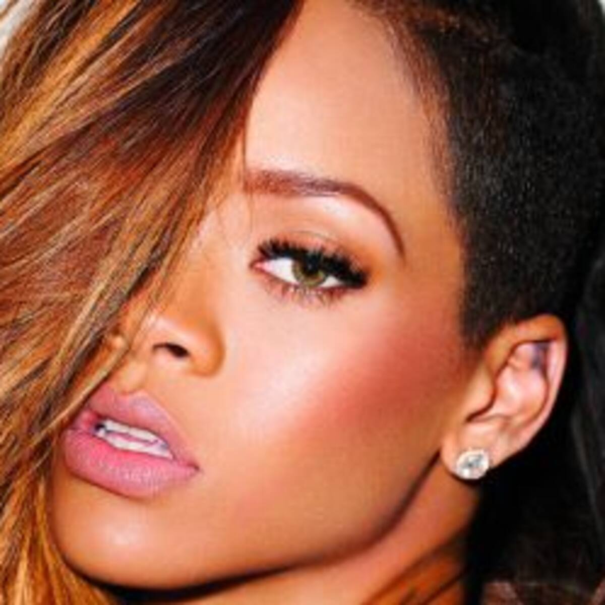 Un acosador amenaza de muerte a Rihanna en las redes sociales