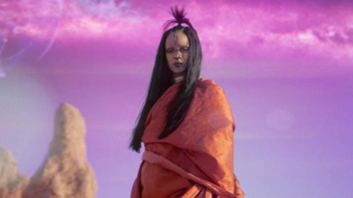 Así es el video oficial de "Sledgehammer" de Rihanna