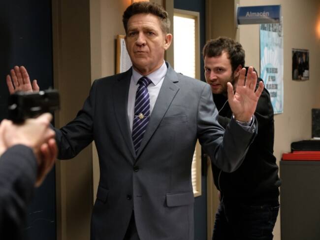 Mucha tensión en la comisaria de 'Servir y proteger'