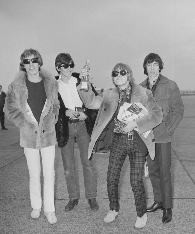 Los Rolling Stones aen el aeropuerto de Londres