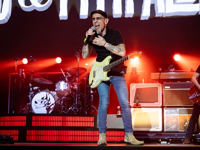 Fito Cabrales de Fito & Fitipaldis en su concierto del Movistar Arena de Madrid. / Aldara Zarraoa/Redferns