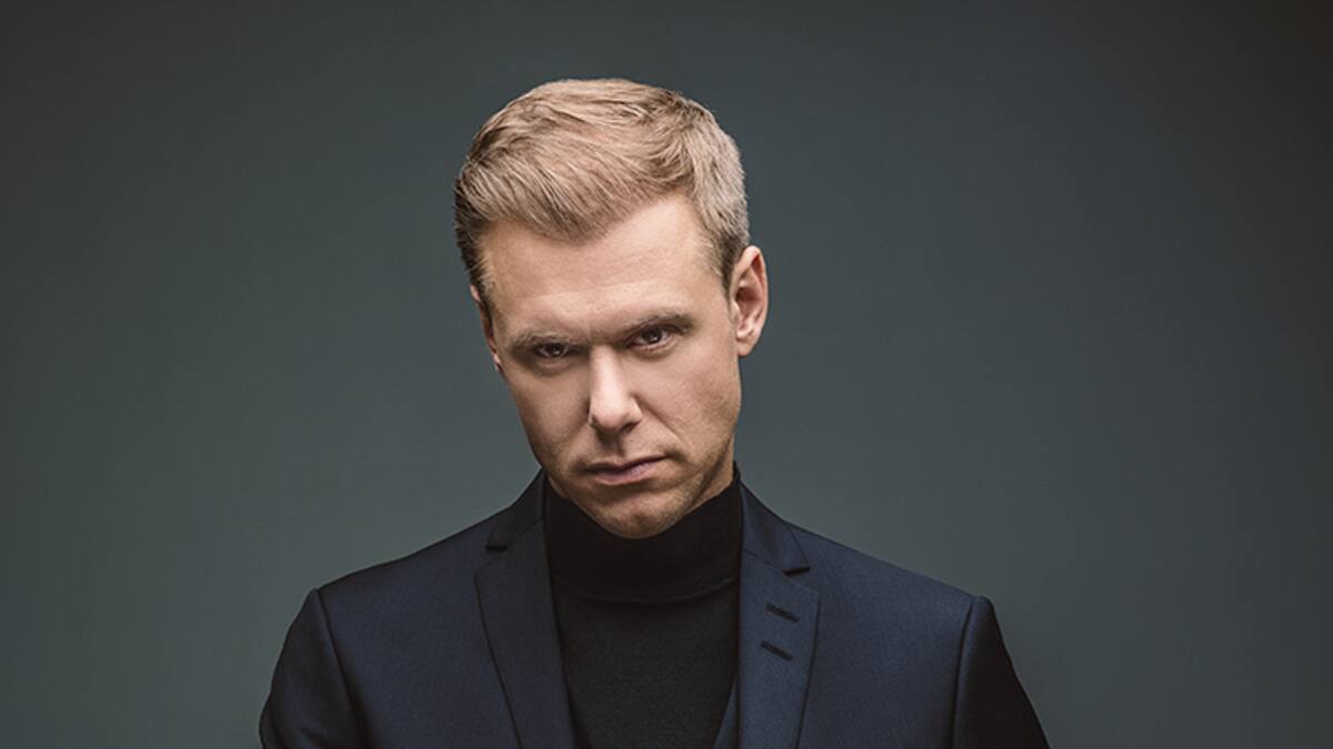 Maxima 51 Chart: Nº1 Armin Van Buuren Sunny Days