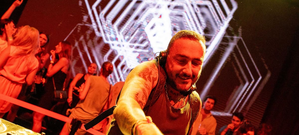 DJ Nano pinchando Oro Viejo