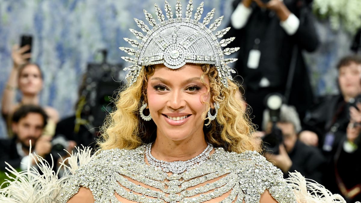 Alfombra roja de la MET Gala 2026: todos los looks escultóricos, mucha pedrería y rostros irreconocibles