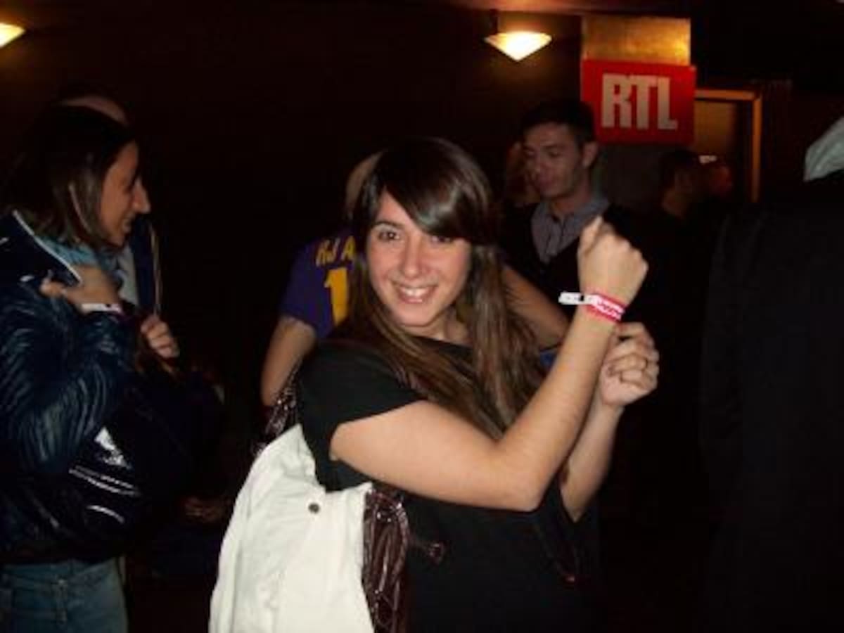 Belén y Lola en el Show de Robbie Williams en Paris