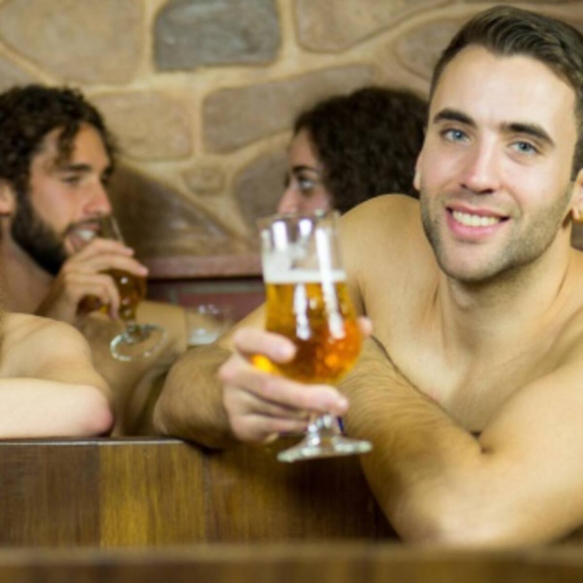 Esto sí es relajante: Abren spa de cerveza