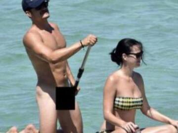 Orlando Bloom pasea desnudo con Katy Perry
