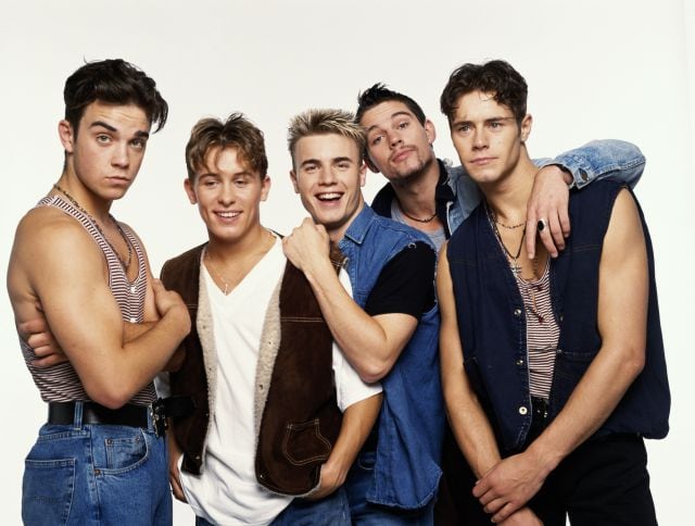 La banda británica Take That en 1992: Robbie Williams, Mark Owen, Gary Barlow, Jason Orange y Howard Donald.