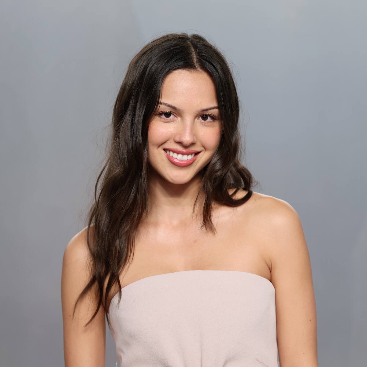 Olivia Rodrigo confirma con su último vestido un secreto a voces sobre su próximo disco