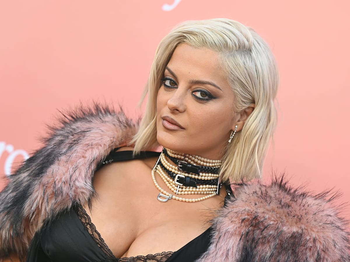 Bebe Rexha recuerda cómo Taylor Swift la ayudó cuando ningún diseñador quería vestirla para los Grammy