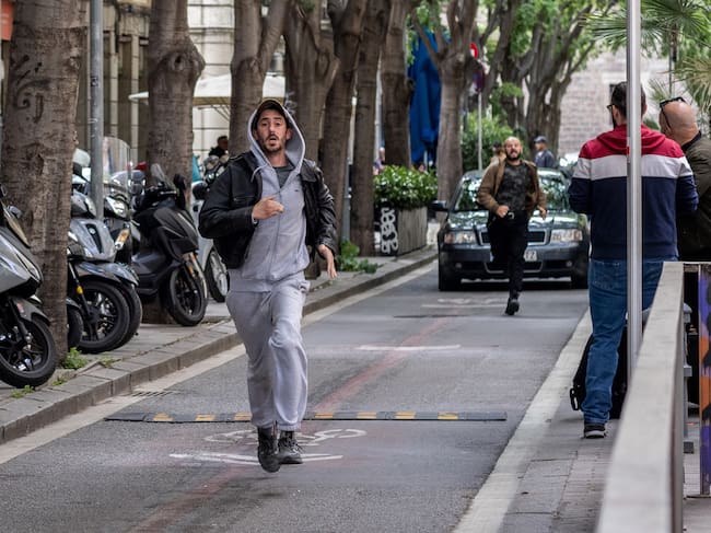 Enric Auquer, protagonista de la serie 'Ravalear' (HBO España)