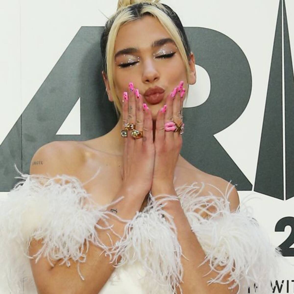 Physical, nuevo single de Dua Lipa