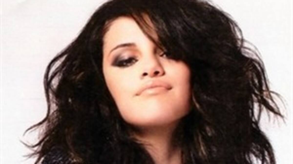 Selena Gómez versiona a Britney en directo